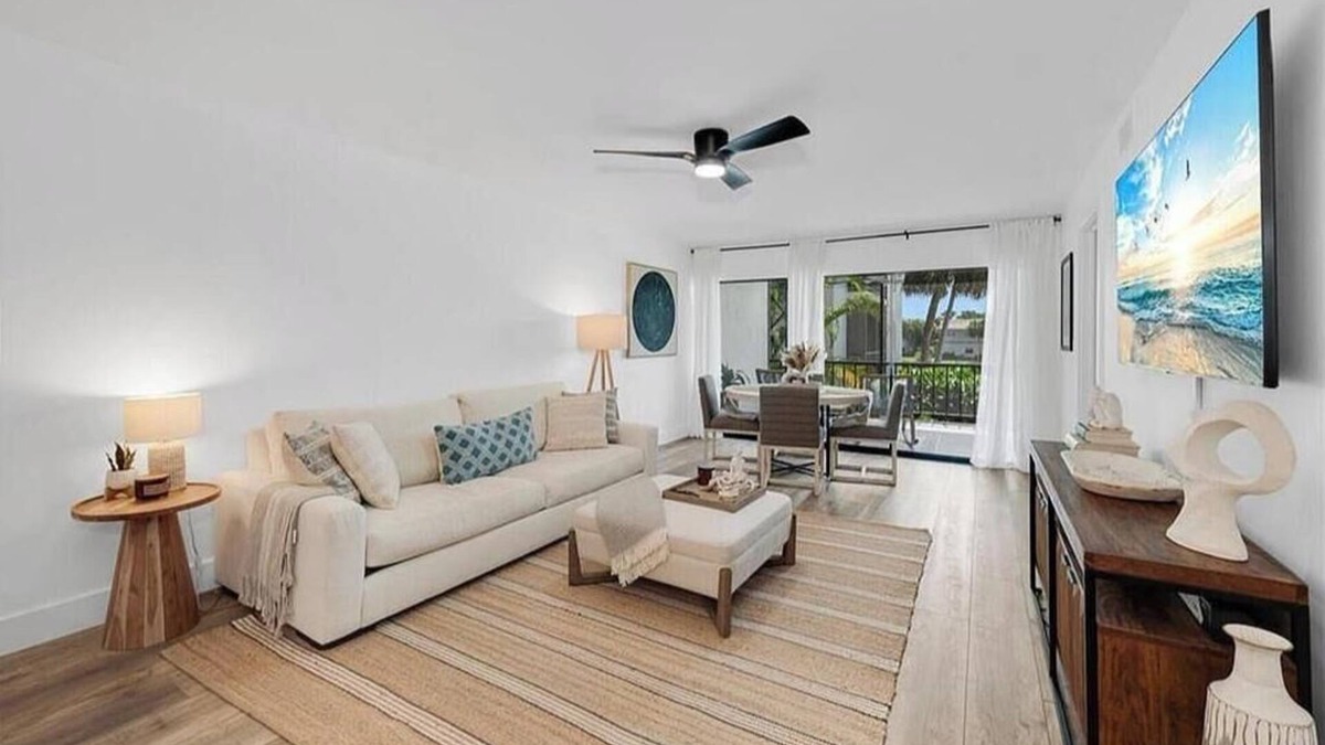 Moorings Condo | Luxury newly renovated, 2 bed/2bath condo in heart of Moorings, Naples-FL