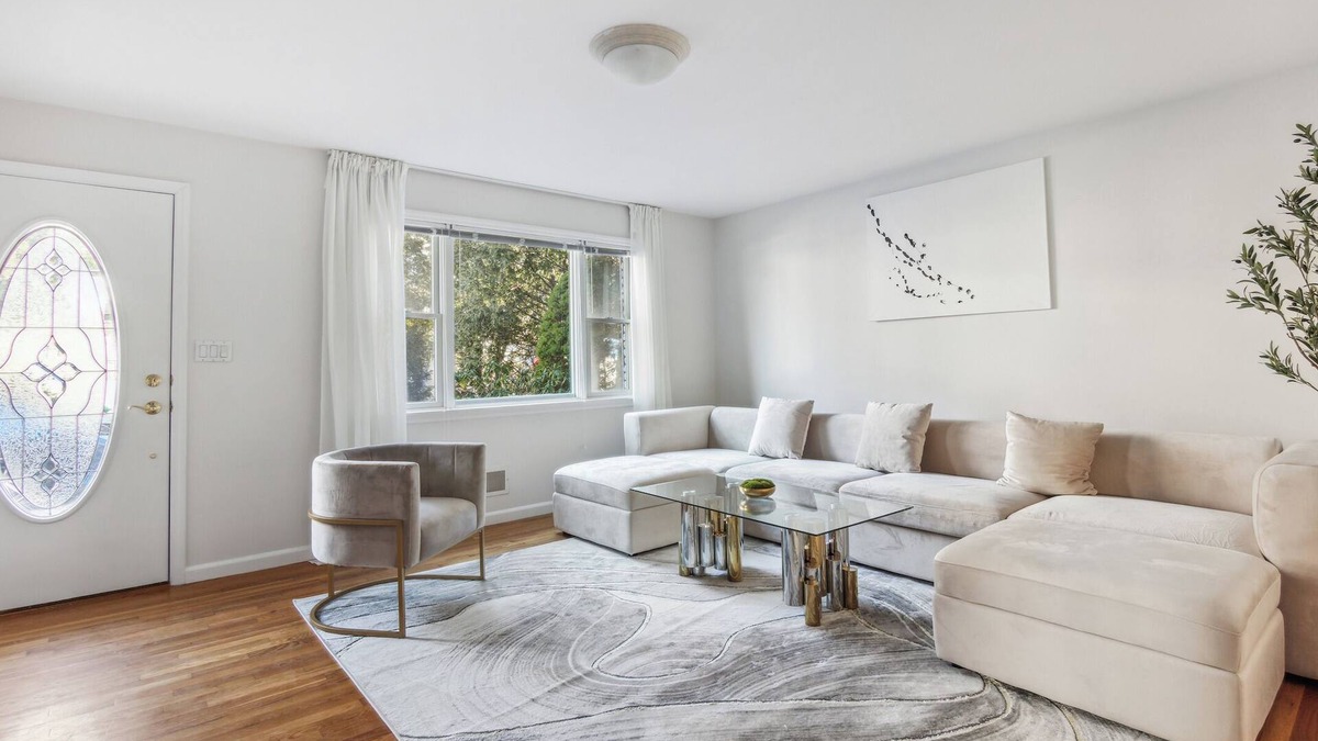 White Plains House | Luxury NY Home with Game Room & Free Parking