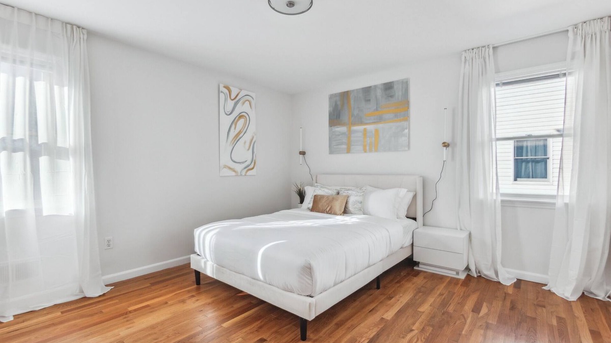 White Plains House | Luxury NY Retreat+Free Parking