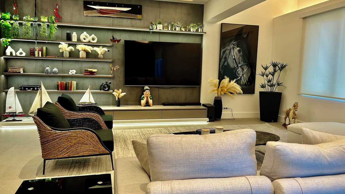Hollywood South Central Beach Apartment | Luxury Oasis | 2BR|2BT & Balcony City View