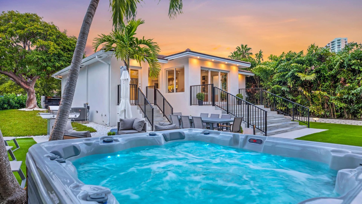 The Roads House | Luxury Oasis