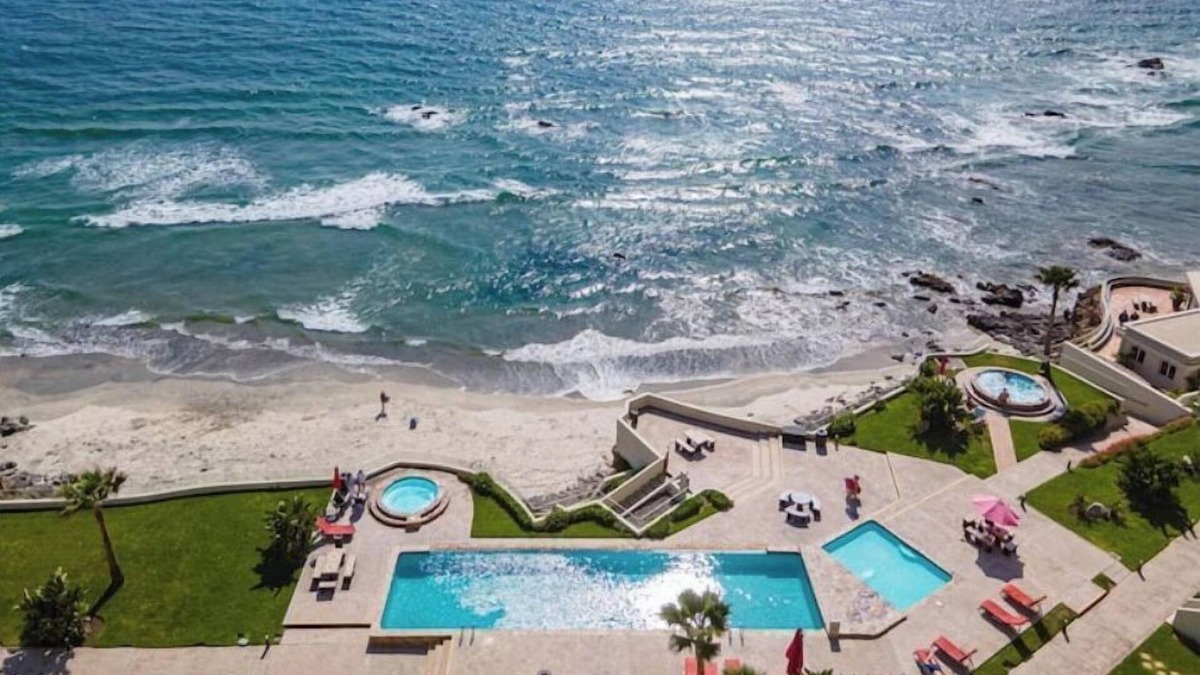 Playa Encantada Apartment | Luxury Ocean View beach front POOL & Jacuzzi Condo