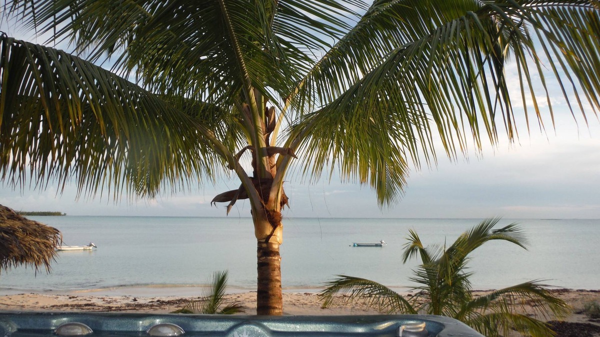 Cherokee House | Luxury Oceanfront with HOT TUB - BOAT, kayaks, paddleboards included -PARADISE!