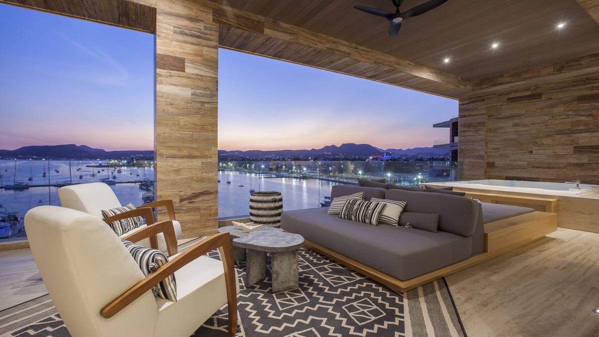 La Paz Condo | Luxury Oceanfront Penthouse Condo with pano views