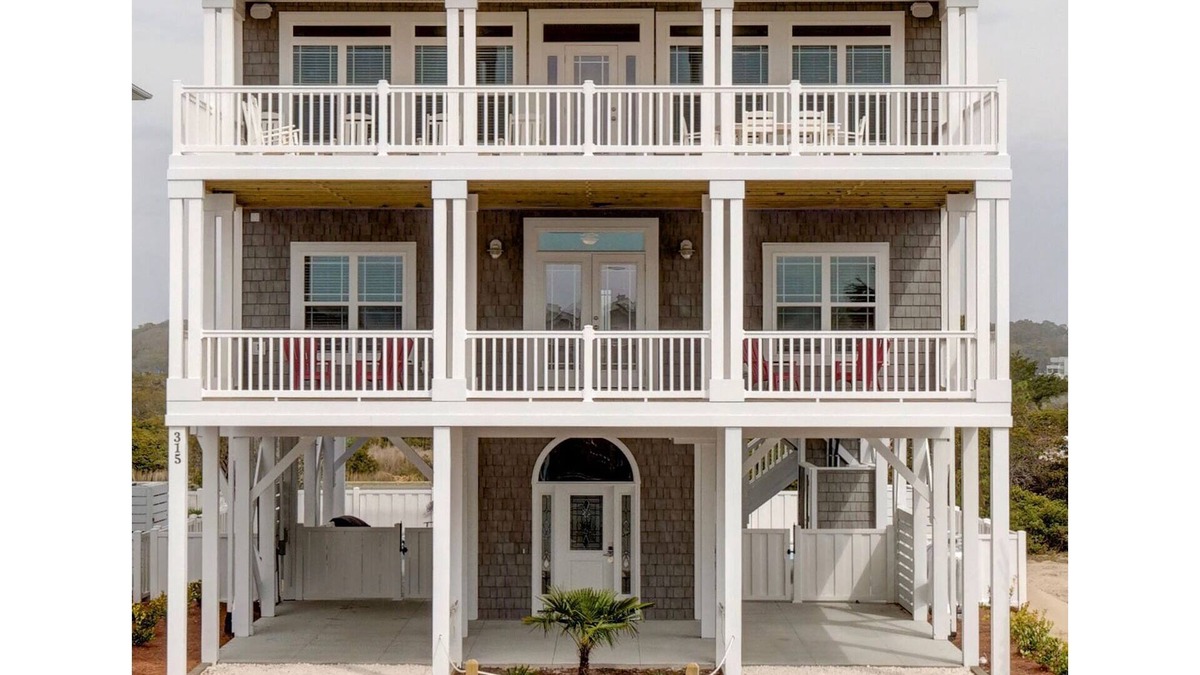 Ocean Isle Beach House | Luxury Oceanview 5Br/5.5 Bath, 2 Masters, Elevator, Huge Pool
