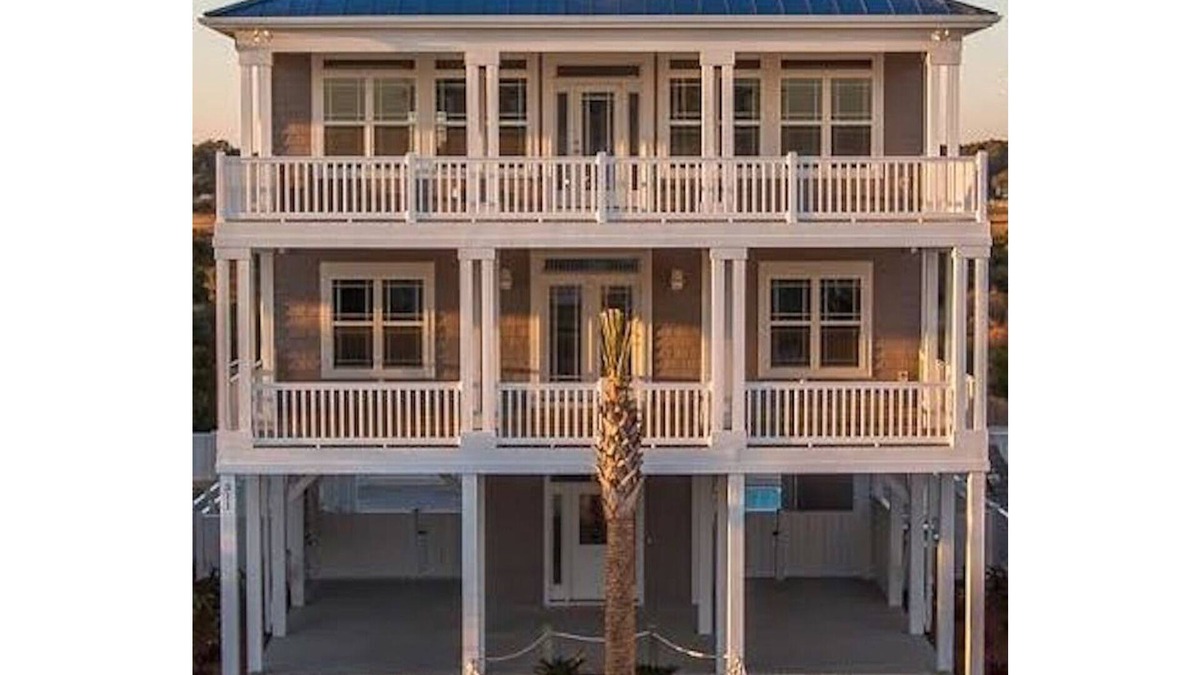 Ocean Isle Beach House | Luxury Oceanview 5Br/5.5 Bath, 2 Masters, Elevator, Huge Pool