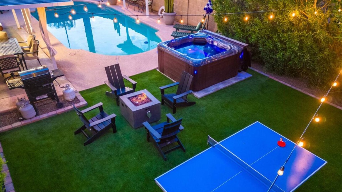 South Scottsdale House | Luxury Oldtown Modern Getaway+Shuffleboard+HeatedPool