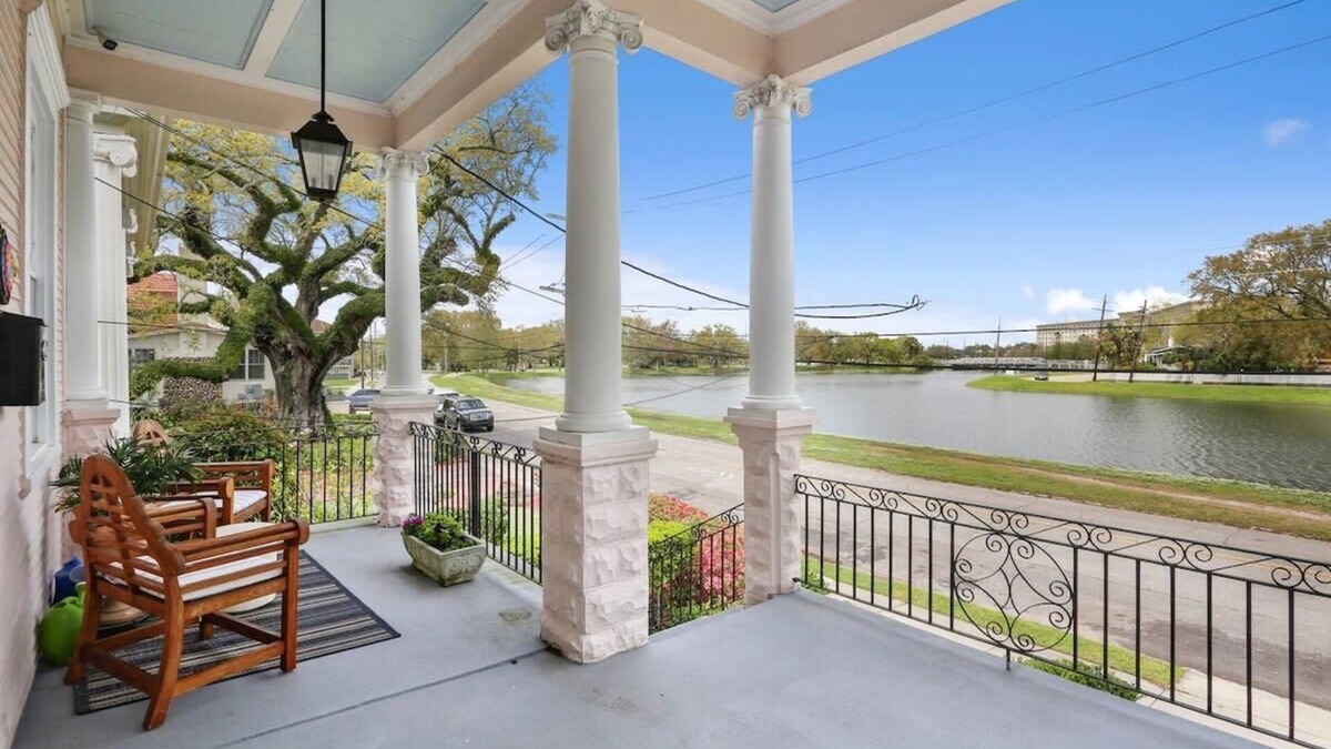 New Orleans House | Luxury On The Bayou | Parking | Steps to City Park