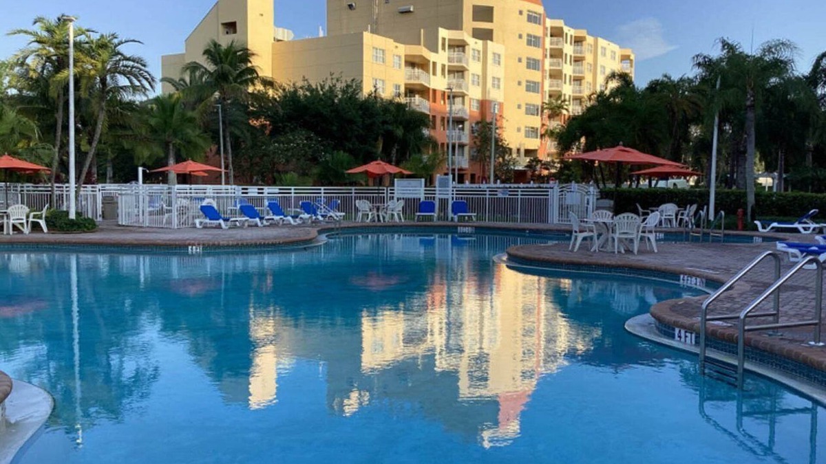 Weston Resort | Luxury one bedroom and one bathroom unit with full amenities