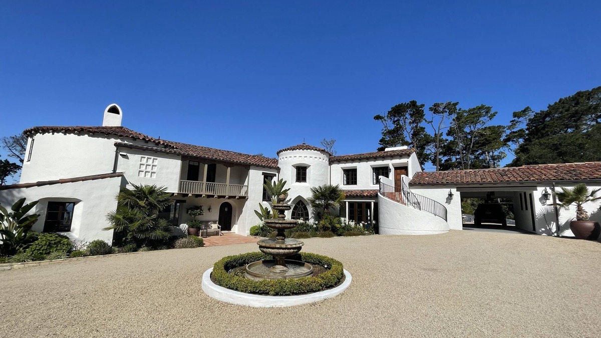 Pebble Beach House | Luxury Pebble Beach 3 minutes to The Lodge!