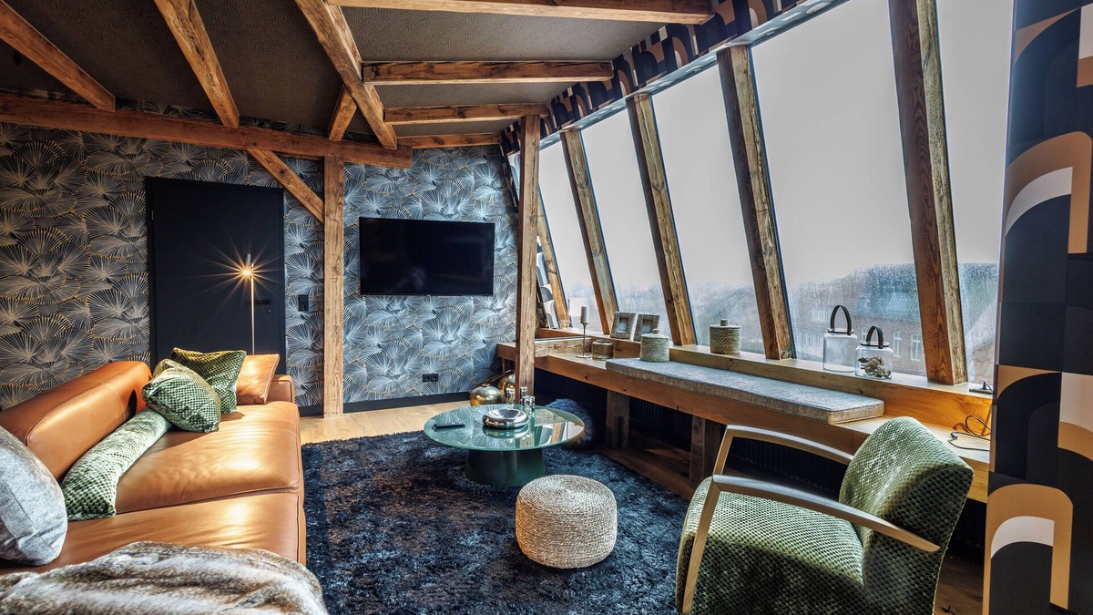 Stade Apartment | Luxury penthouse above the fish market