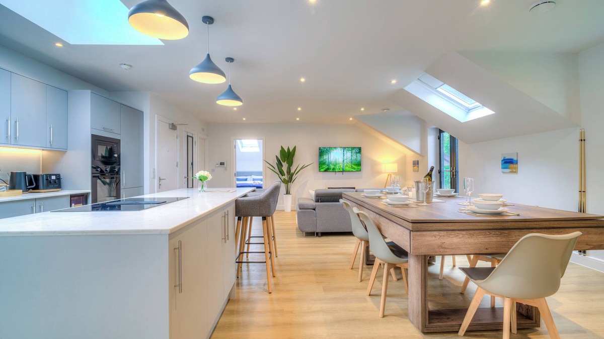 Wythenshawe Apartment | Luxury Penthouse Flat Manchester