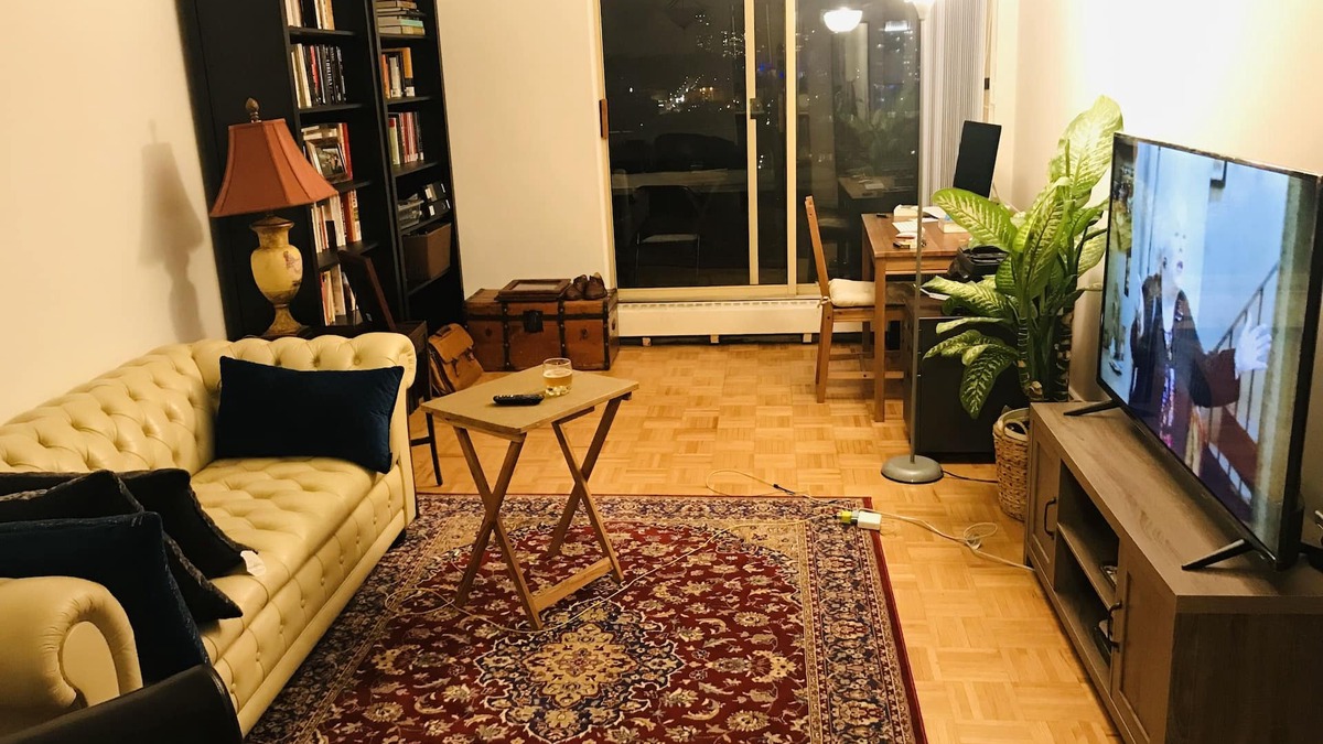 Midtown Toronto Apartment | Luxury Penthouse in the Annex with Stunning City Views