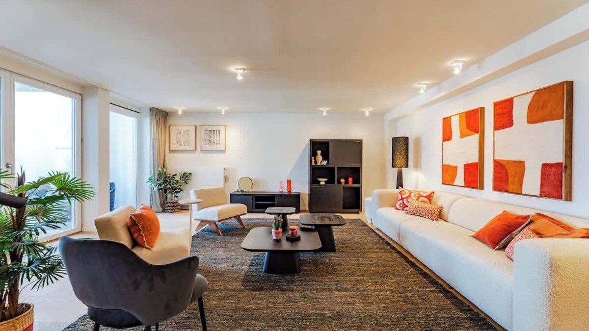 Etterbeek Apartment | Luxury Penthouse with Panoramic Views Downtown 3BR