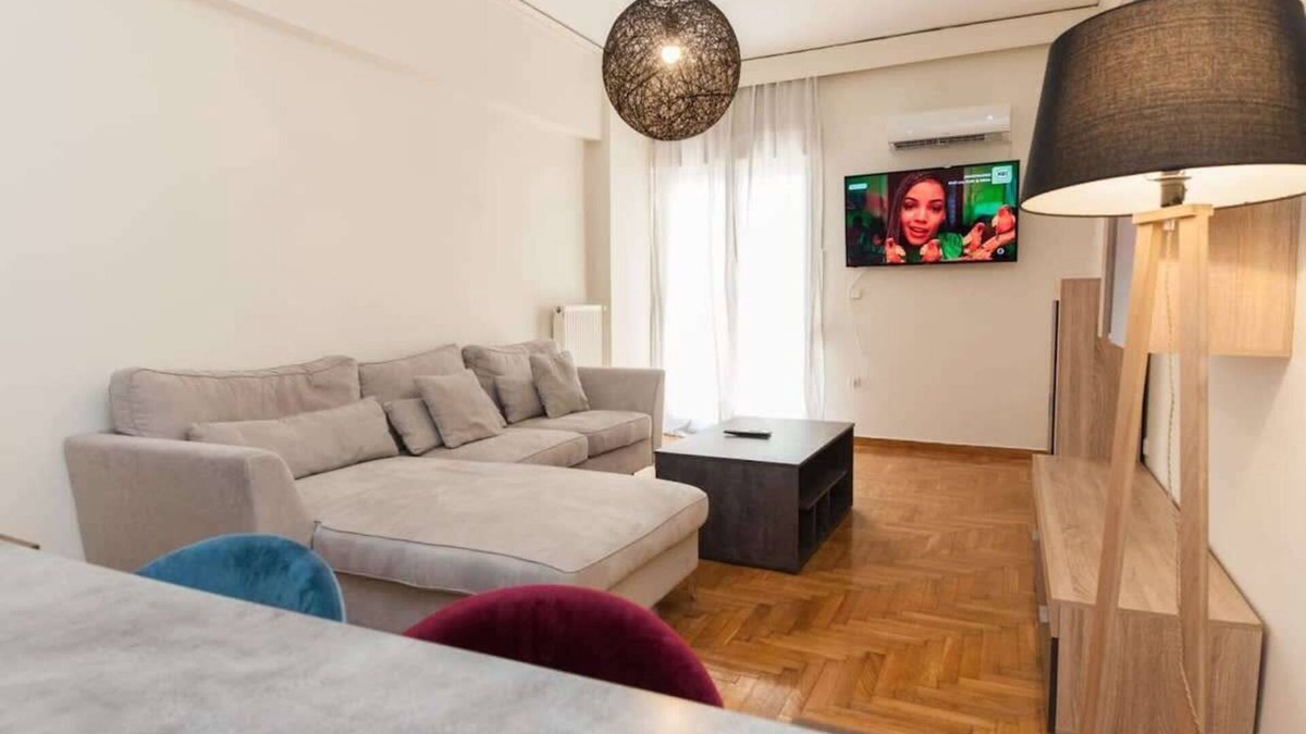 Pasalimani Apartment | Luxury Pireas Stay New 2BR Urban Escape
