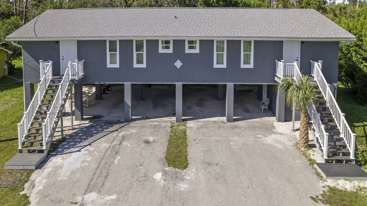 Charlotte Harbor Apartment | Luxury place - 23019 in Port Charlotte , one block to the Bayfront Park/Harbor