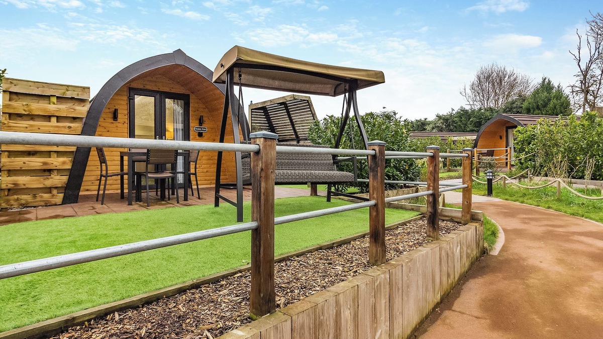Gunthorpe Cottage | Luxury pod, perfect for two people seeking a romantic and relaxing break.