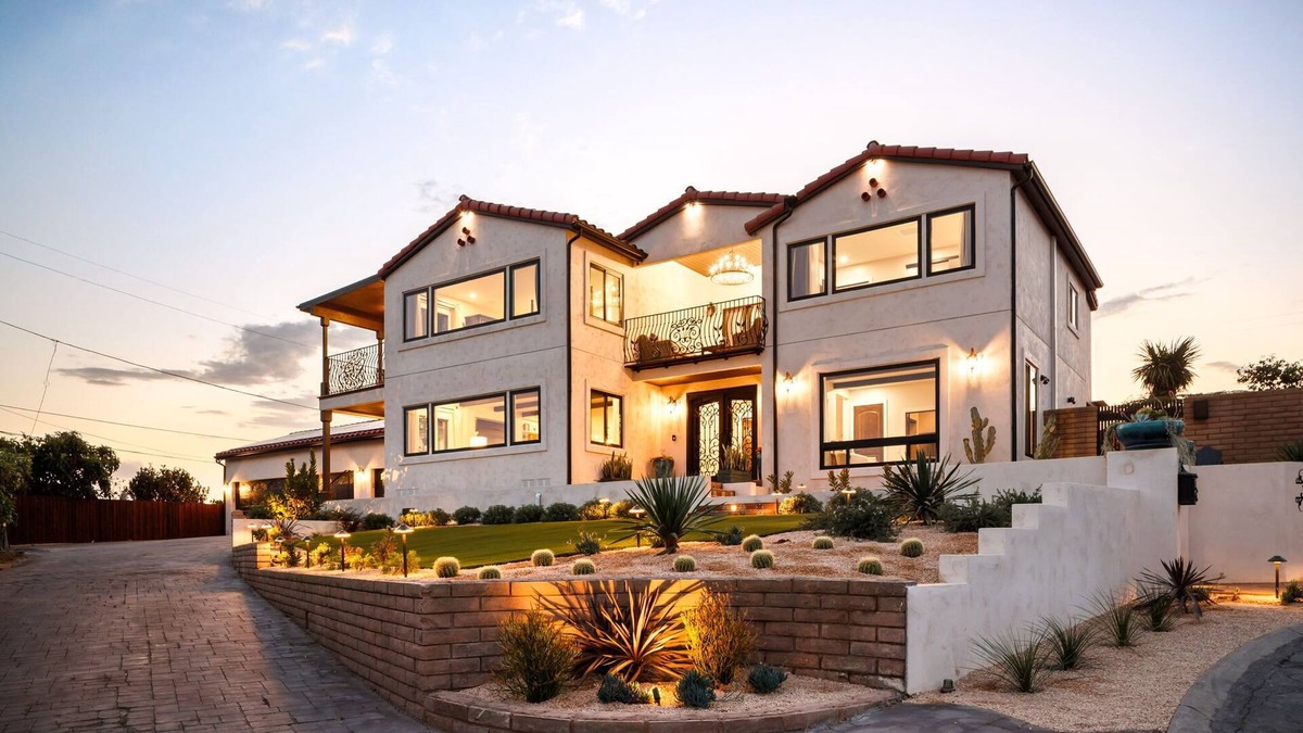 Roseville - Fleet Ridge House | Luxury Point Loma Retreat, Pool, Spa, Views