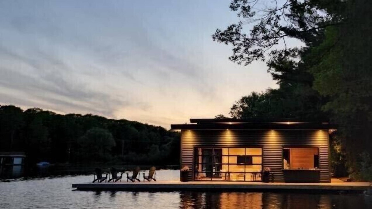 Bala Cottage | Luxury Port Carling Cottage w/boathouse & Hottub