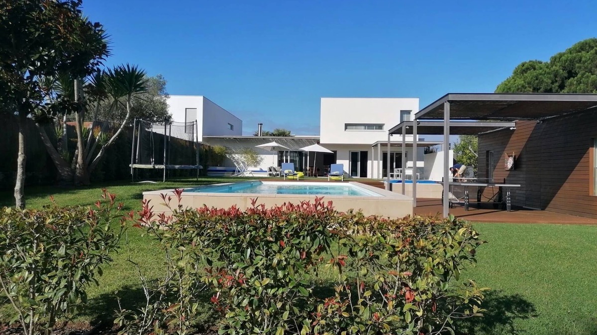 Fornos House | Luxury & Premium Villa in Meco, with 4 bedrooms, pool and T1 Apartment