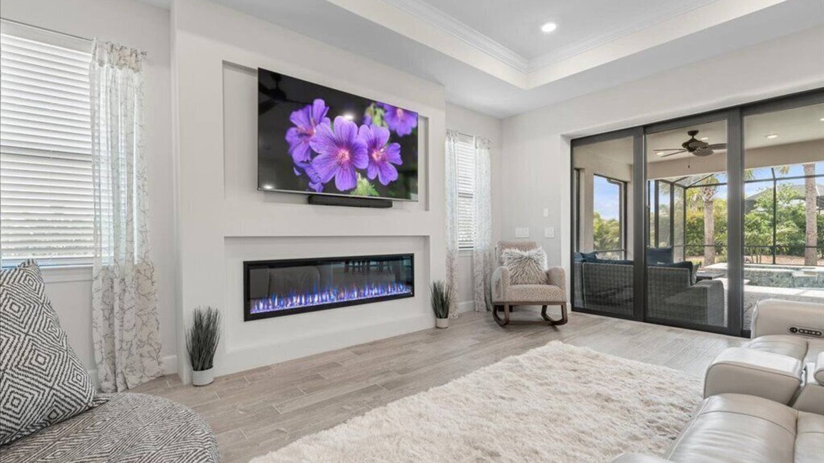 Braden River House | Luxury Private Home with Pool and Spa in Lakewood Ranch!