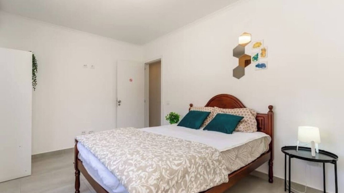 Costa de Caparica Apartment | Luxury private room near the beach