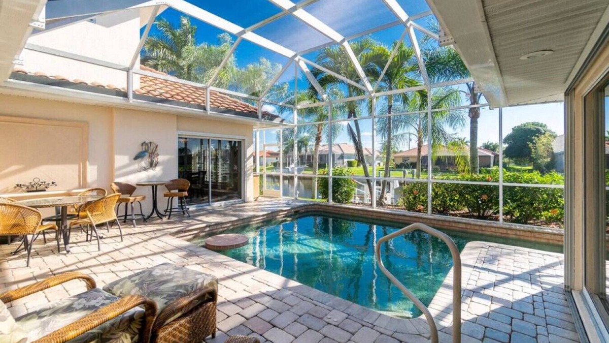 Punta Gorda House | Luxury Punta Gorda Villa | Heated Pool Dock Bikes Kayaks