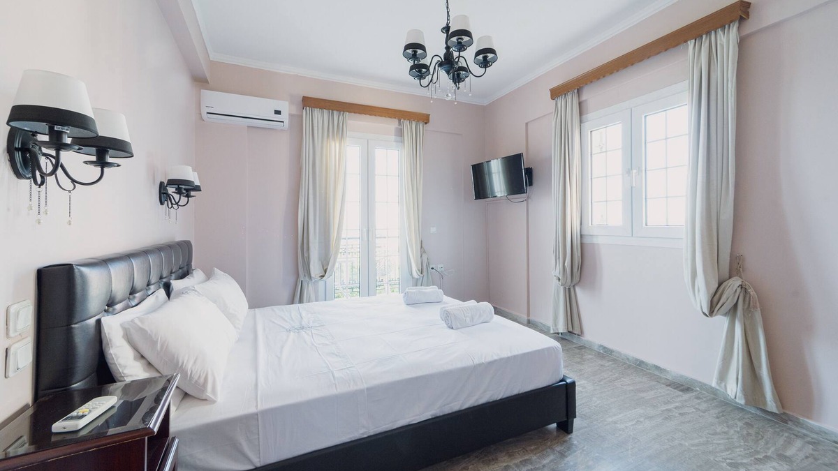 Poros Apartment | Luxury Quadruple (at stellatos hotel apartments & suites)