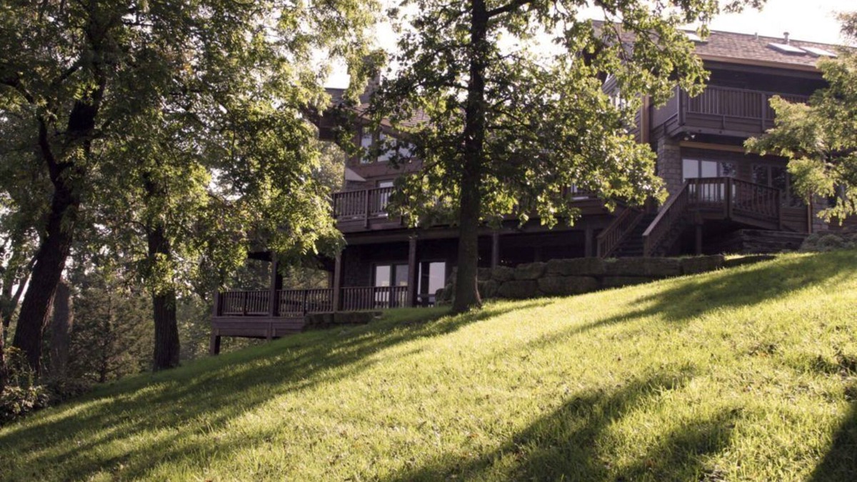 Elizabeth House | Luxury Ranch Compound on 300 acres, just outside Galena Territory. 30 bedrms.