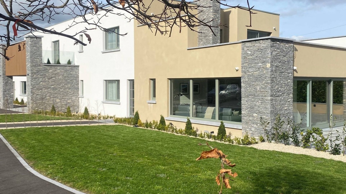 Killarney House | Luxury residence , Killarney , Co. Kerry, short walk to town centre sleeps 20