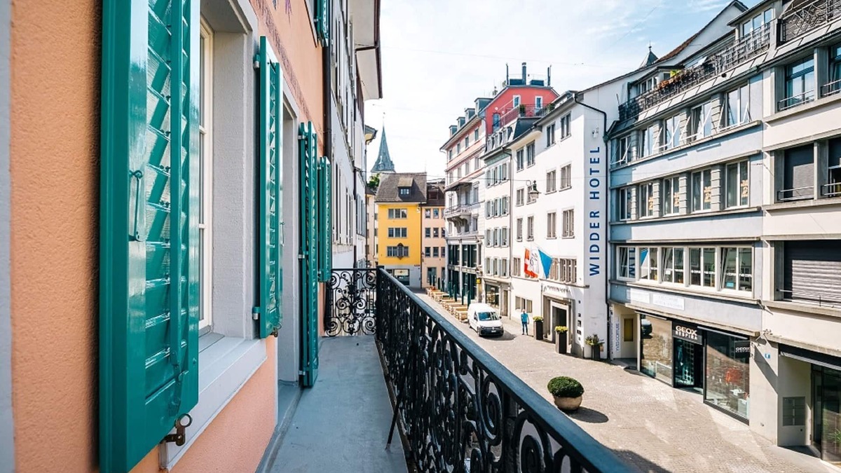 Old Town Apartment | Luxury Residences by Widder Hotel