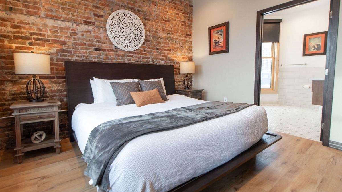 Duluth Apartment | Luxury Residential Suite Duluth Press 301