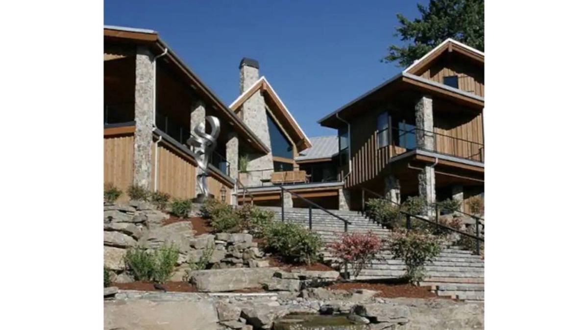 Oregon City Apartment | Luxury Retreat in Street of Dreams near Portland