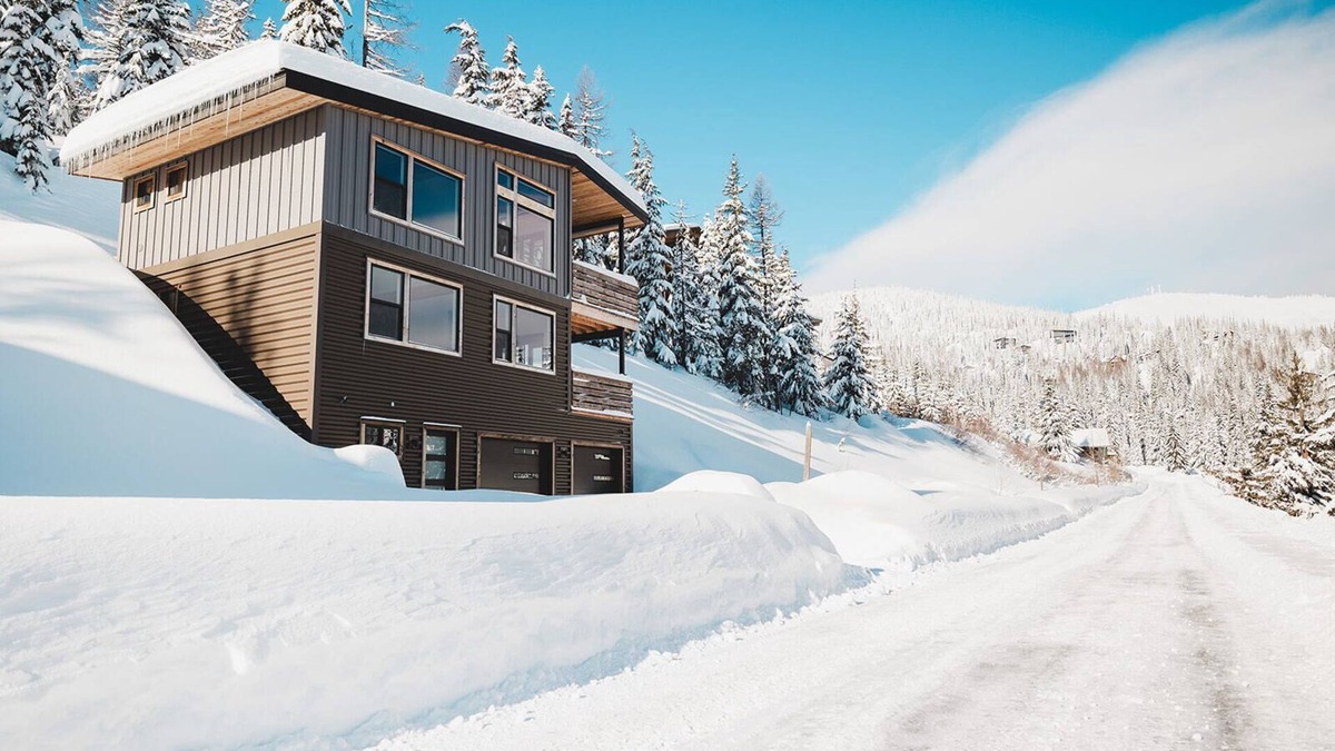 Sandpoint House | Luxury Retreat @ Schweitzer Mtn Resort