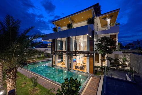 Bien Hoa Villa | Luxury retreat VILLA near HCM w private pool