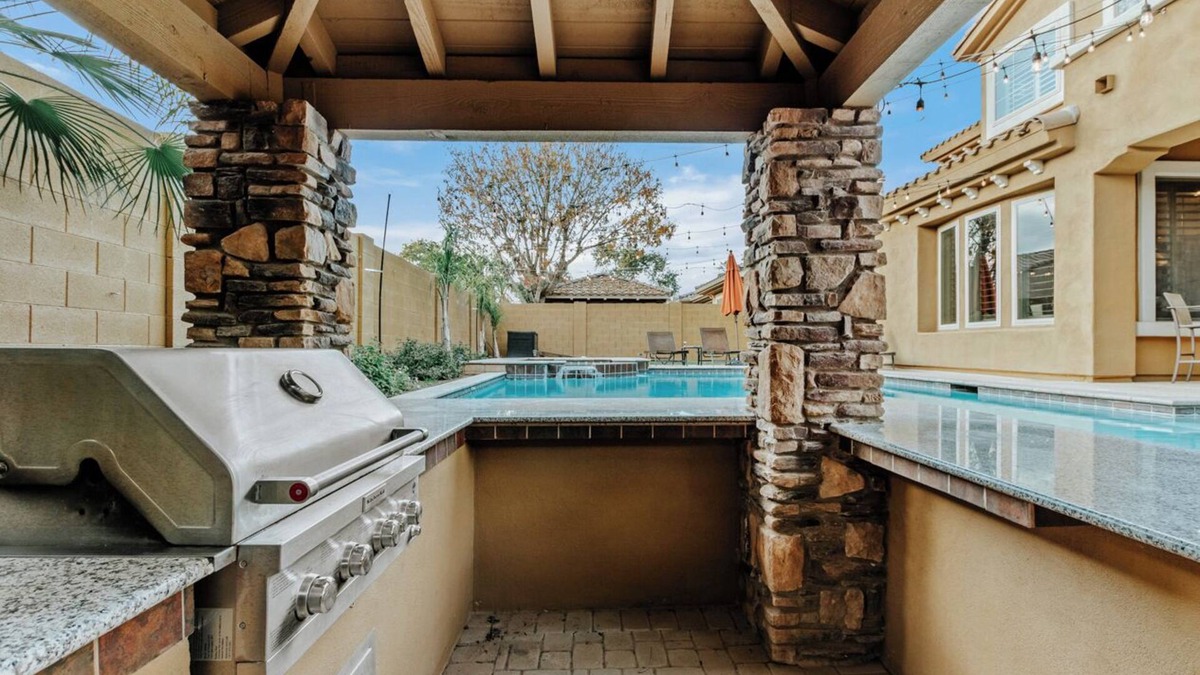 Power Ranch House | Luxury Retreat With Heated Pool & Hidden Game Room 6 Bedroom Home by RedAwning