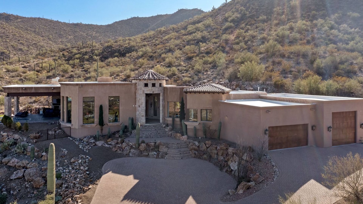 Twin Hills Estates House | Luxury retreat with panoramic views, infinity pool, spa, access to hiking trails