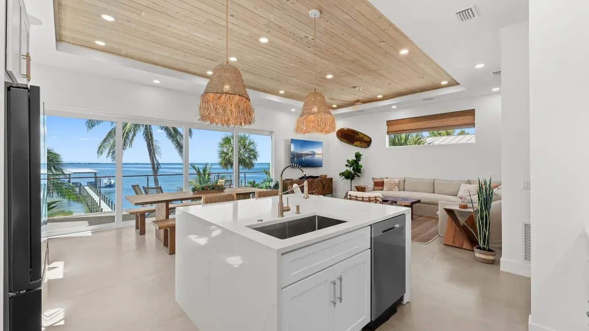 Tropic Apartment | Luxury River front Home/Resort steps to the Beachnn