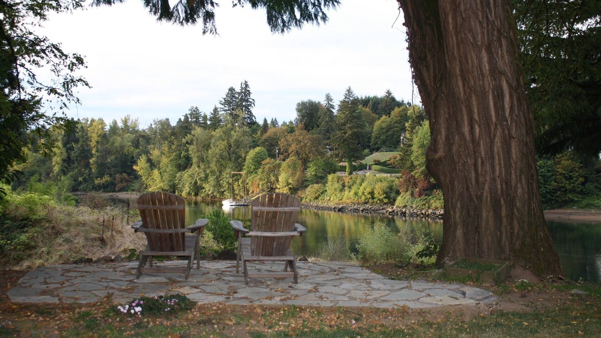 Oak Grove House | Luxury River Retreat