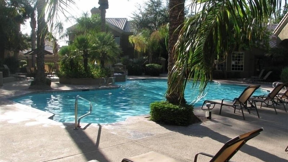 Paradise Valley Village Condo | Luxury Scottsdale Condo with Mountain Views
