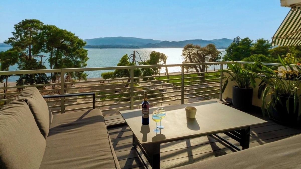 Volos City Centre Apartment | Luxury Sea View 2BR Apt - Balcony & Free Parking