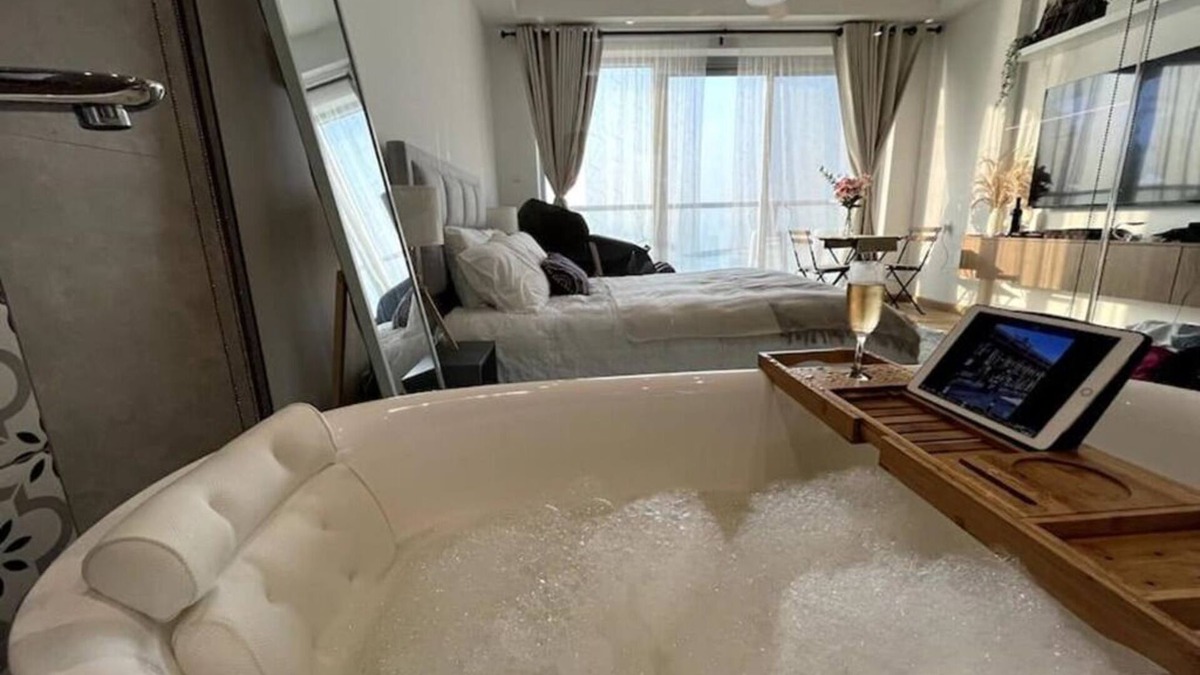 Ras Al Khaimah Apartment | Luxury Seaview Studio Apartment - RAK Al Marjan Island