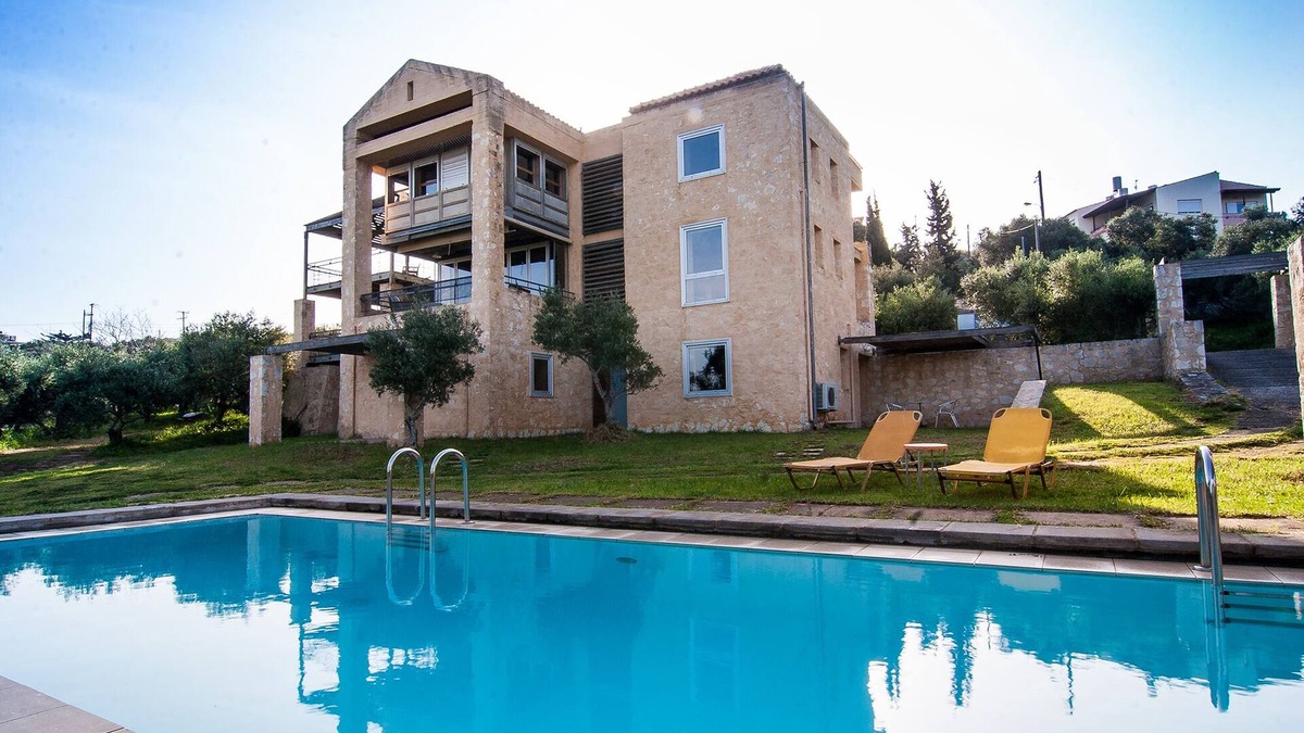 Agia Villa | Luxury self Catering Artistic Villa close to the Beach