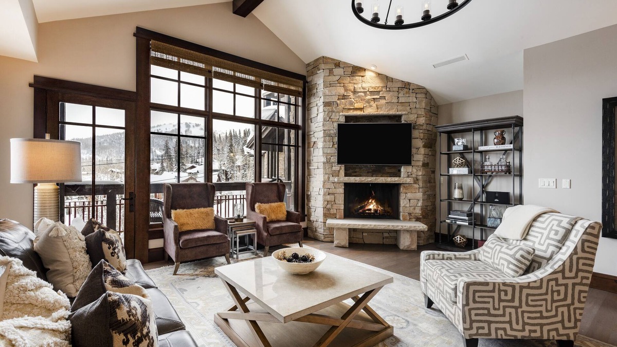 Empire Pass Condo | Luxury Ski-In, Ski-Out Arrowleaf Penthouse With Panoramic Views
