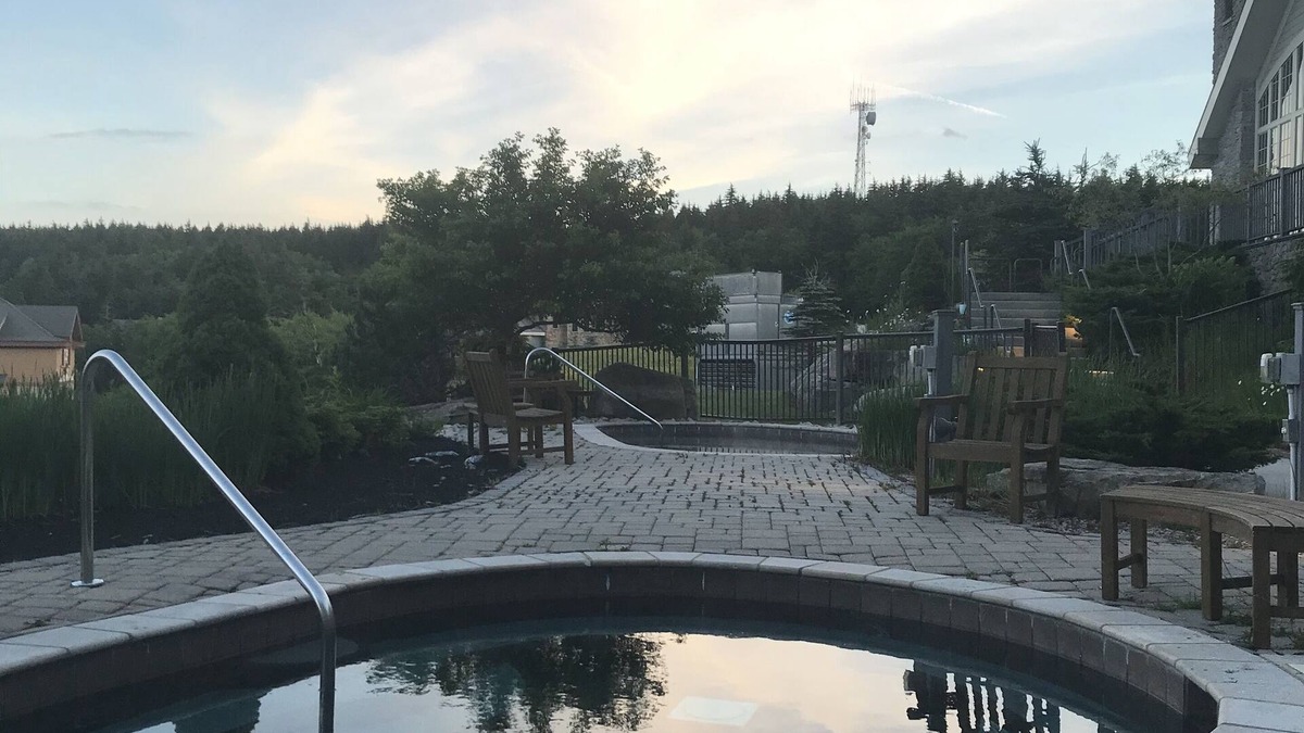 Snowshoe Condo | Luxury Ski-in/Ski-out 2 BR, Soaring Eagle 207, Hot tubs, Underground parking