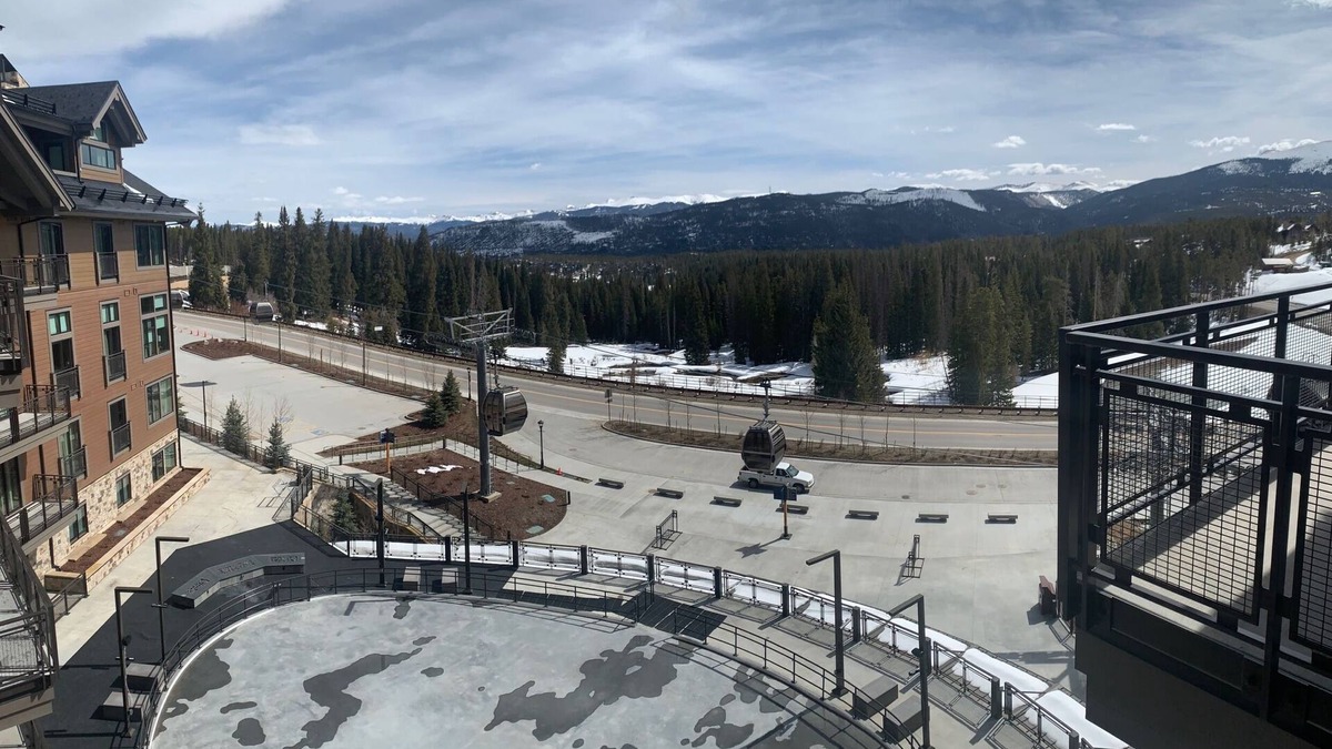 Breckenridge Condo | Luxury Ski In Ski Out Condo at Base of Peak 8 Breckenridge