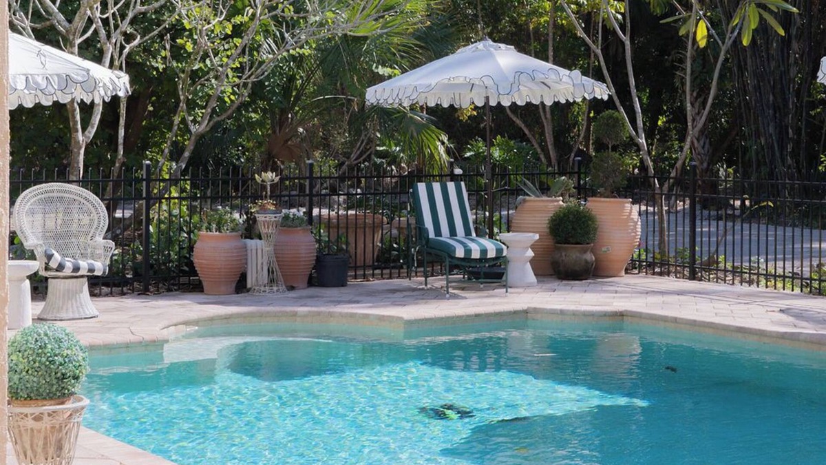 Naples House | Luxury spa retreat w/Pool, Infrared Sauna, cold plunge and stylish renovations