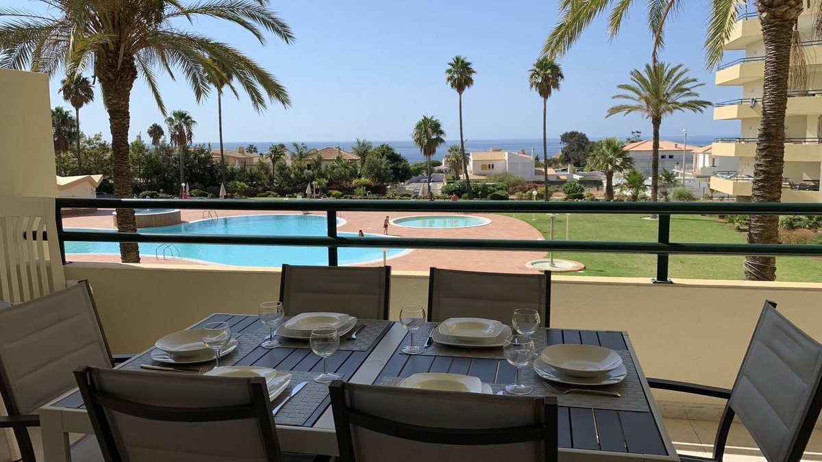 Gale Apartment | Luxury, spacious Gale apartment with superb sea views