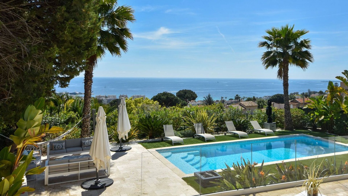 Golfe Juan Villa | Luxury Stay in Golfe Juan, 15 minutes from Cannes