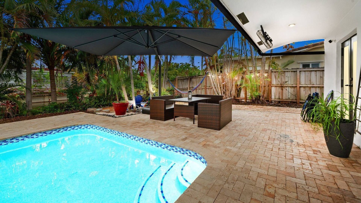 Fort Lauderdale House | Luxury Stay Waterfront at Blue Lagoon | Pool | Fenced Yard | Prime Location Dog OK